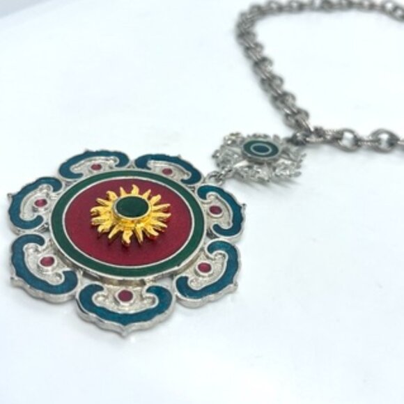 VINTAGE CAPRI STATEMENT NECKLACE SUN MEDALLION GREEK REVIVAL ENAMEL CHUNKY 70S - Picture 6 of 13